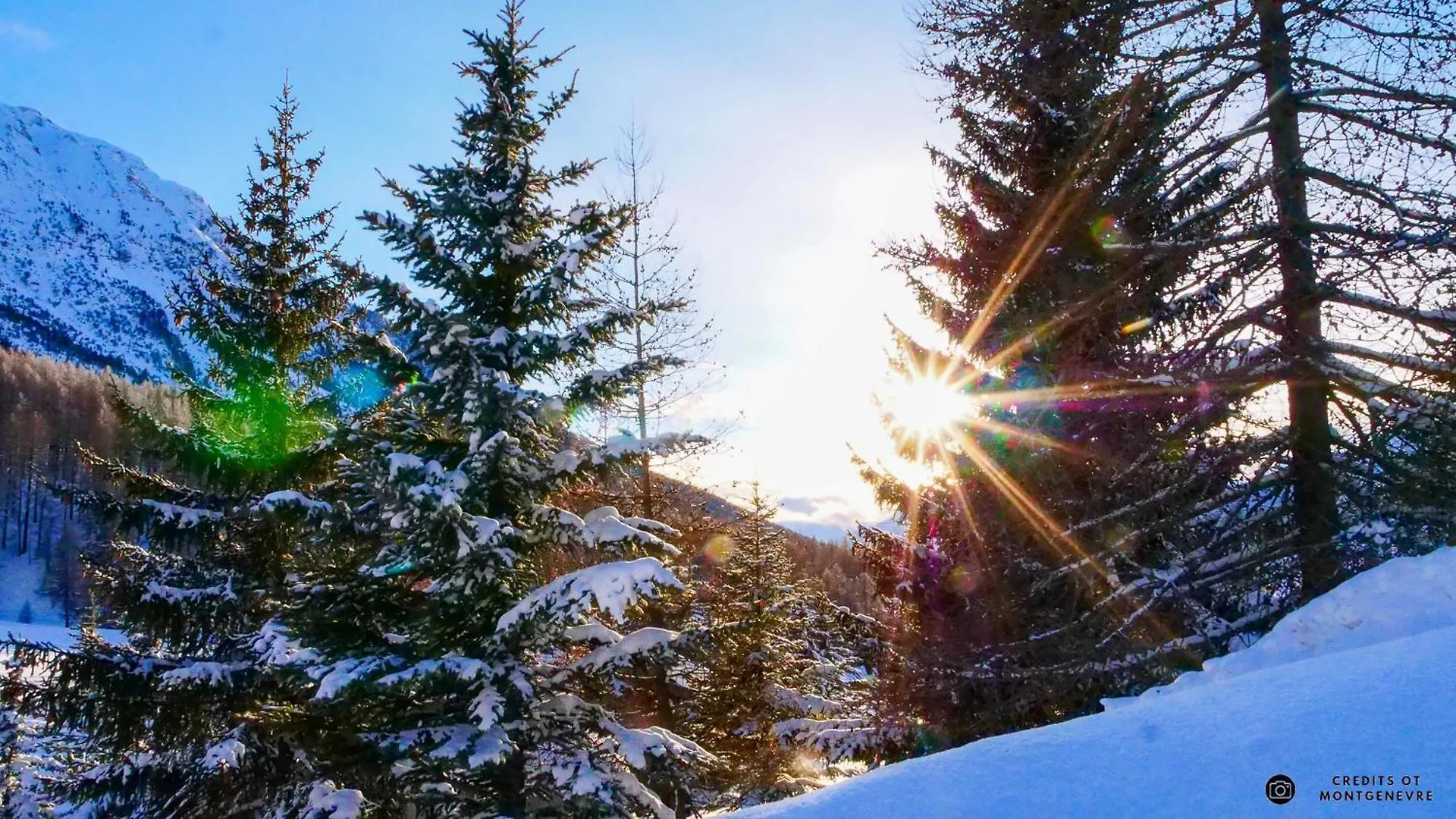 Prestigious Chalet For 18 Guests, Pool & Jacuzzi, Close To Slopes And Resort Center Montgenevre